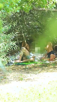 Kruiz Gezisi ve Plajda Seks. Elena De La Vega, Sahte Bir Yüzücüyle Kamusal Alanda Yattı