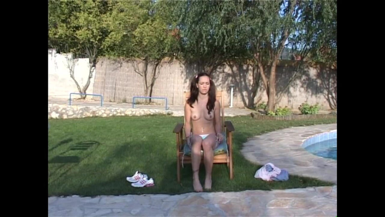 Purzel Official: This Innocent Teen Is Showing How to Enjoy While She...