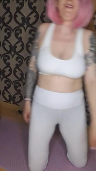 Lady Angela Cvičení Oblečení Holý obličej Bosé nohy Zadek Worhip Bodyworship