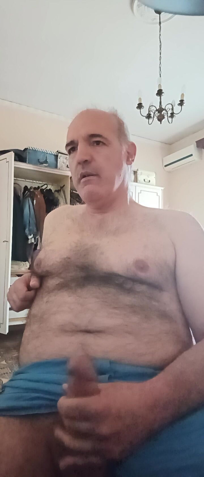 Setesesso7: Am ejaculat uitându-mă la corpul mulatru al Francescăi!