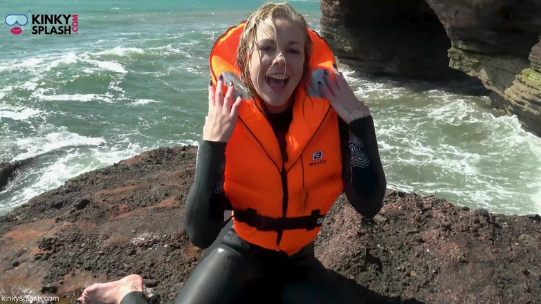 UKCuteGirl Lucy Lauren: Jachetă de salvare joi tachinare de neopren, negare și numărătoare inversă...