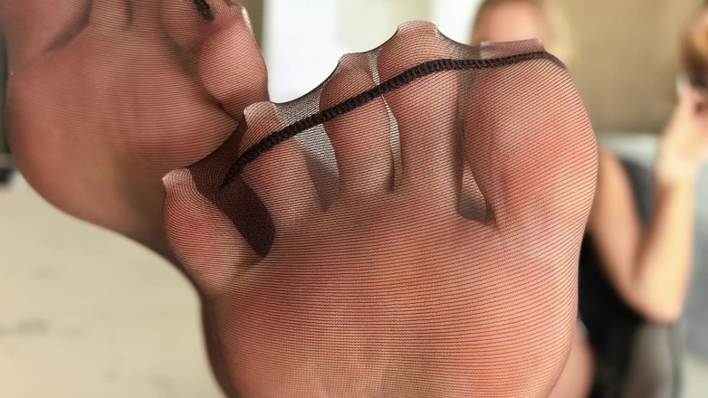 Goddess Lena: 尼龙鞋底