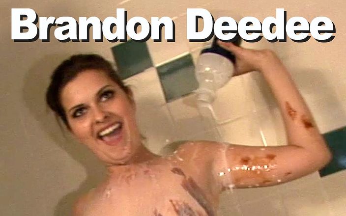 Edge Interactive Publishing: Brandon Deedee в грязном и мыльном душе