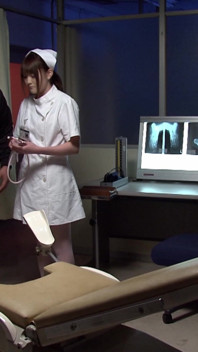 In This Hospital, This Is About to See Her Face Hard as She Gets.