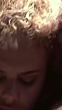 Insaciável curly milf leva todos os bbc ao ar livre