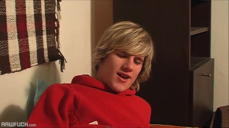 Raw Fuck: 刘易斯·帕尔默的热辣单人表演