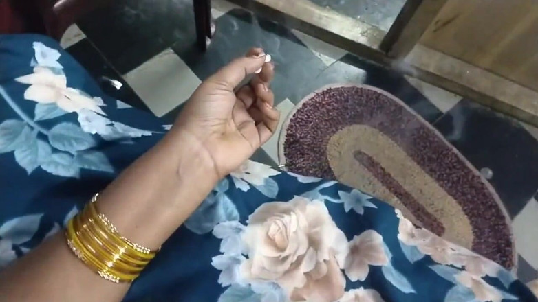 Divya X: Mẹ kế làm tình với bạn trai của cô ấy