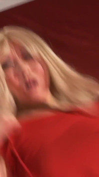 Sierra Lynn velký penis pro asijskou blondýnku