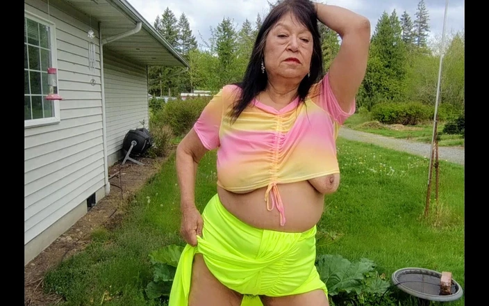 Zilah Luz: Zilah Luz Enjoying Masturbating My Hairy Pussy