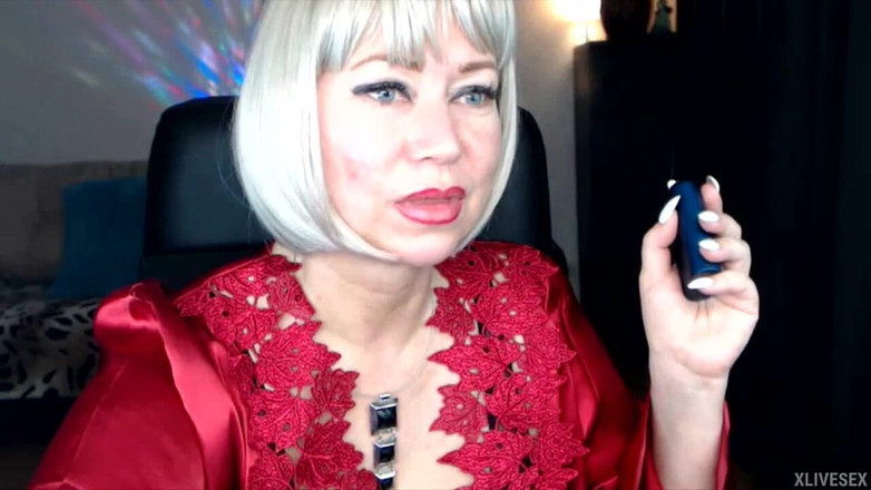 AimeeParadise: Persembahan peribadi baru si jalang MILF Rusia terkenal Aimee Syurga