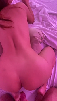 Poprvé v hotelu se svým milencem a zapomněli si vzít kondomy