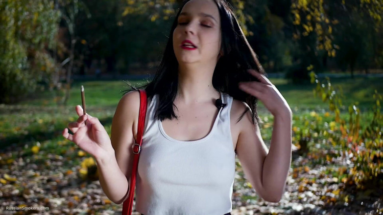 Russian Smokers: Anastasia