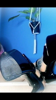 Lady angela black plesers lagi asik ngentot memek tante seksi