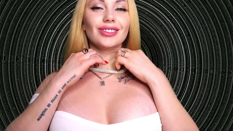 Goddess Misha Goldy: Perdido en mi hipnotizante sensual seducción y pajea tu polla!