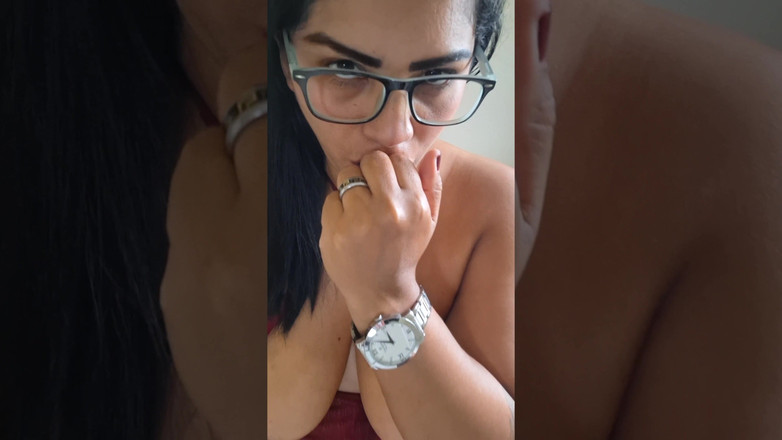 Lukas Zaad: Insegnante cattivo: sputa, tette e sperma sul viso dello studente!