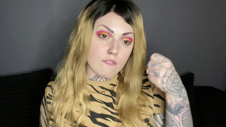 Miss Valentina: Mesmerised to Forget Her