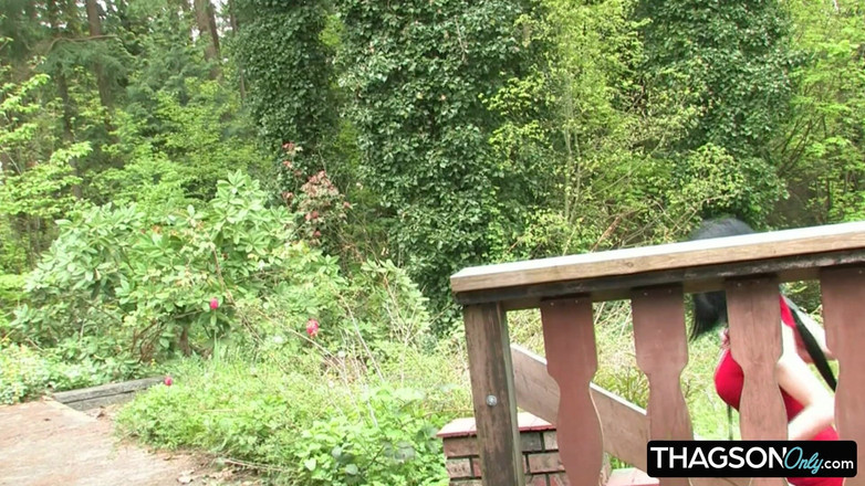 THAGSON ONLY: 情熱的なブルネット美女たちの情熱的なレズビアンセックス