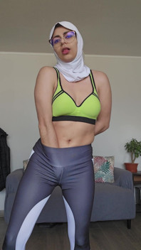 Showing You Every Inch of My Body Till You Cum in My Face Mia Niqab