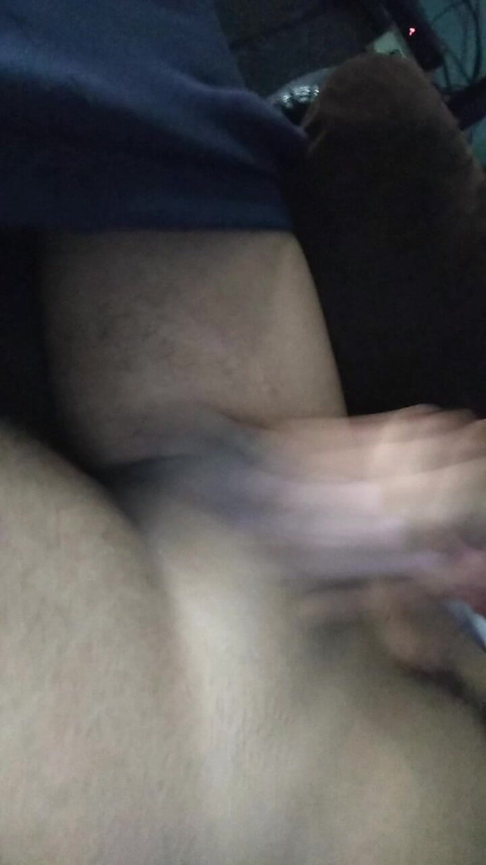 AlexAlejandro13: Giochiamo a toccarci l'un l'altro