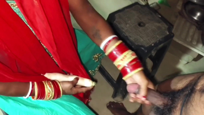 Sumang studio: Min yngre styvsyster bar salwardräkt och såg väldigt sexig ut,...