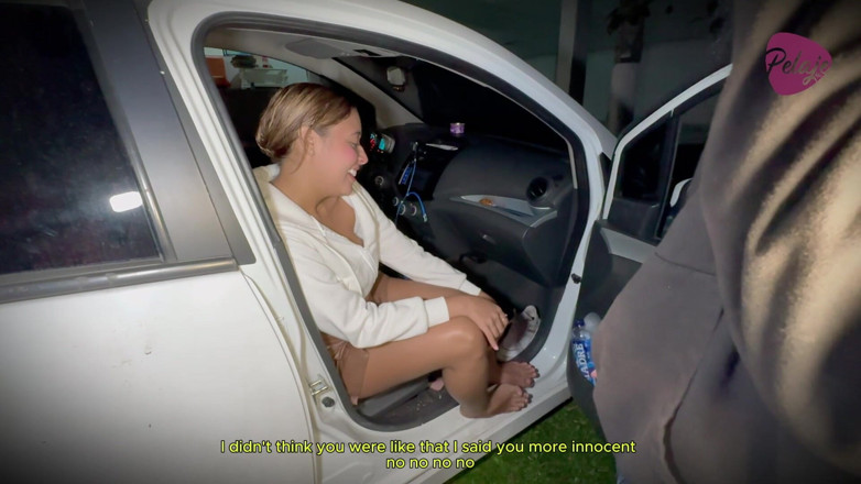 Pelaje mix: Girl Gets Lost From Home and a Stranger Rescues Her...