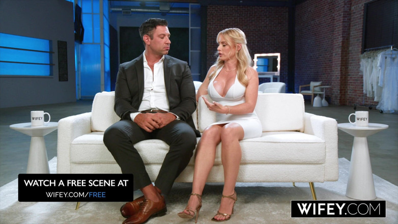 Wifey: Danielle Renae, mariée mariée, se fait baiser dans un gangbang...