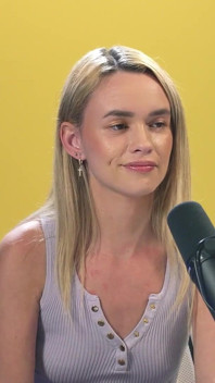 Breaking Shame Cycles & Being True to Yourself, with Khloe Kingsley! | the Adult Time Podcast