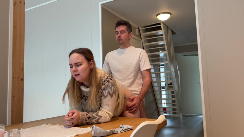 Christian Hearts: Få min fru att komma upp på köksbordet