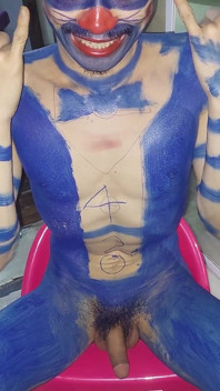 Gay în costum