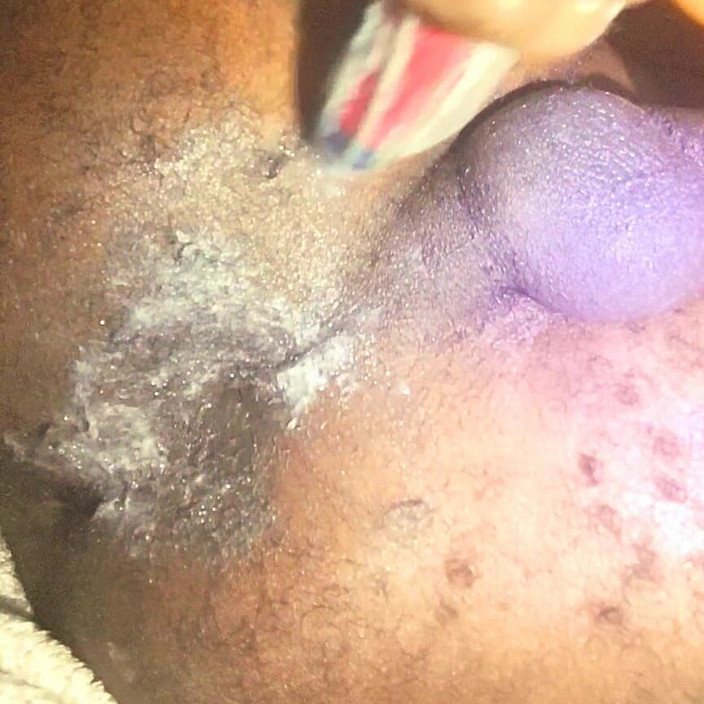 Lyke: Iyke740 parte 1 de mi culo peludo desvirginado