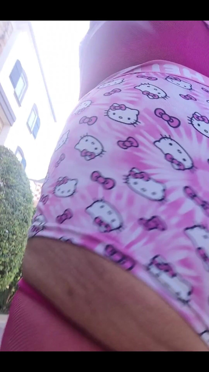 KNKY Bee: My Ass