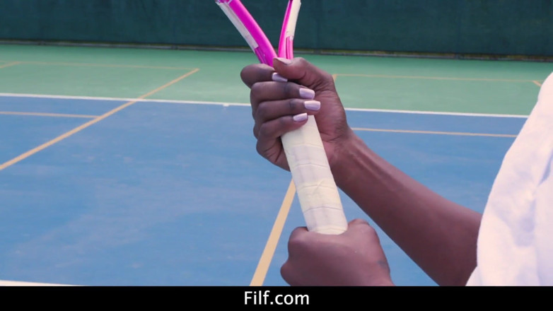 FILF - Father I'd Like To Fuck: Anna foxxx si cewek semok kulit hitam lagi asik seks...