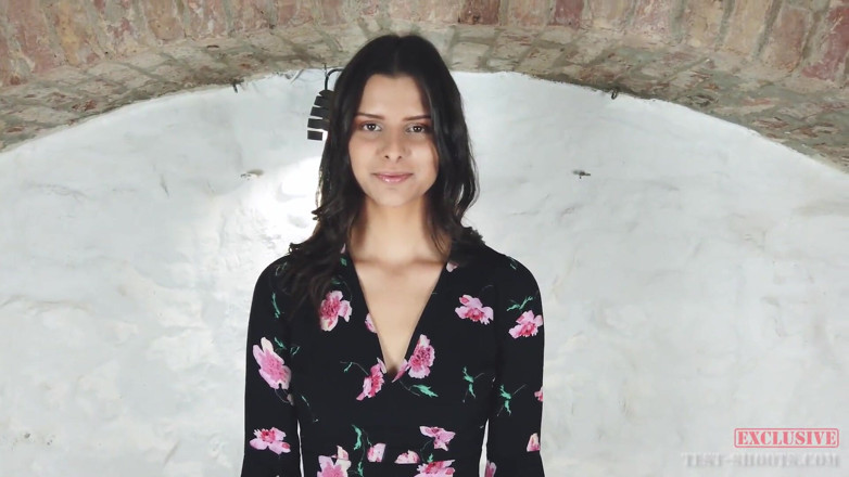 Test-Shoots: Exclusive Video with Pretty Cute Face Virgin Teen Viola Kat...