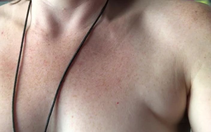 Pissing Paradise: 在我为你站立小便时不小心尿在了我全新的邓加里身上后，需要赤身裸体！