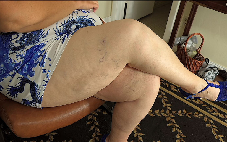 This Popular Social Media Pornstar Almost Got Caught Getting Fucked Doggystyle During Her Live Broadcast & Squirting Pee