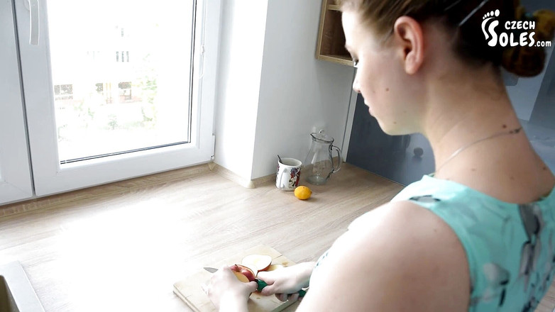 Czech Soles - foot fetish content: Perhiasan untuk kaki telanjang seksinya