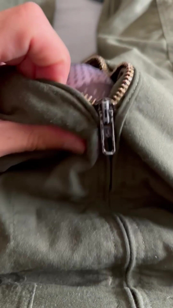 Gay Soldier Stuff: Sexy nás armádní voják honí svého pulzujícího ptáka !!