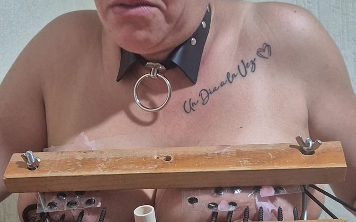 Submissive Susanna: 捆绑SM和一些蜡玩弄自己