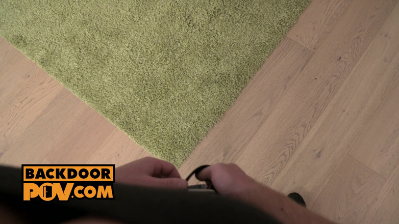 BackdoorPOV: ItsPOV - Kira Thorn est une blonde sexy et avide de...