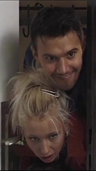 Loira com tesão milf fodida por um reparador com um pau grande
