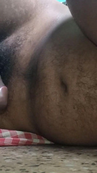 Desi schwuler junge masturbiert
