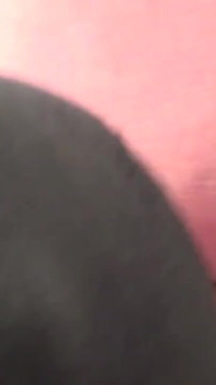 Azione leccata di culo con tatuata bruna