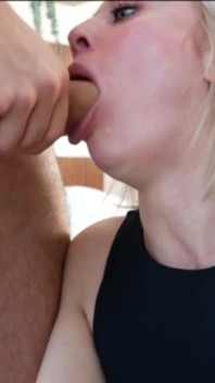 Sexy milfka dostane hardcore anál - velké gapes a desrtoyed asshole