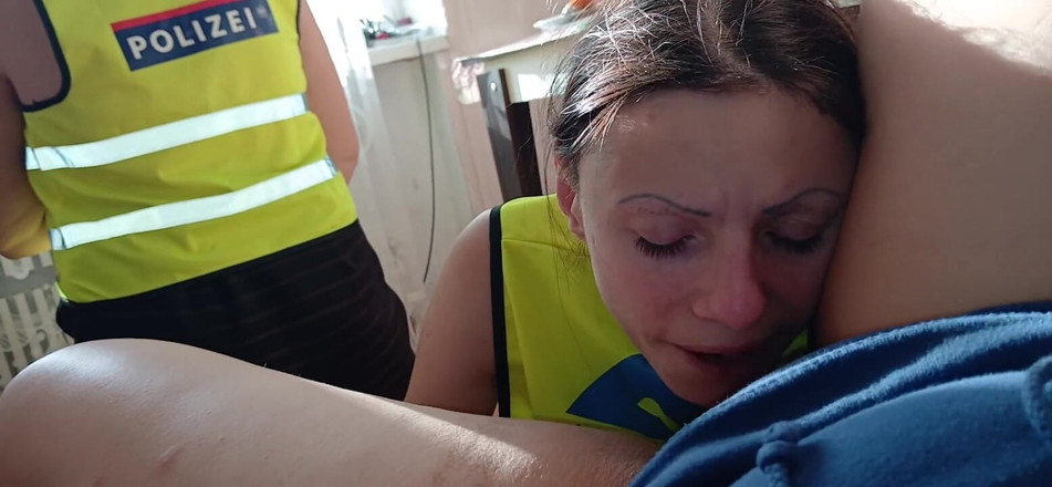 Lesbian-candys: Podziękowałem dwóm policjantom za seks