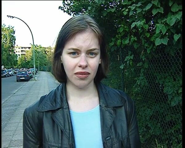 YOUR FIRST PORN: Schulmaedchen Sophie Zeigt Muschi Studentka Softclip Sophie Ukazuje kundičku Soft...
