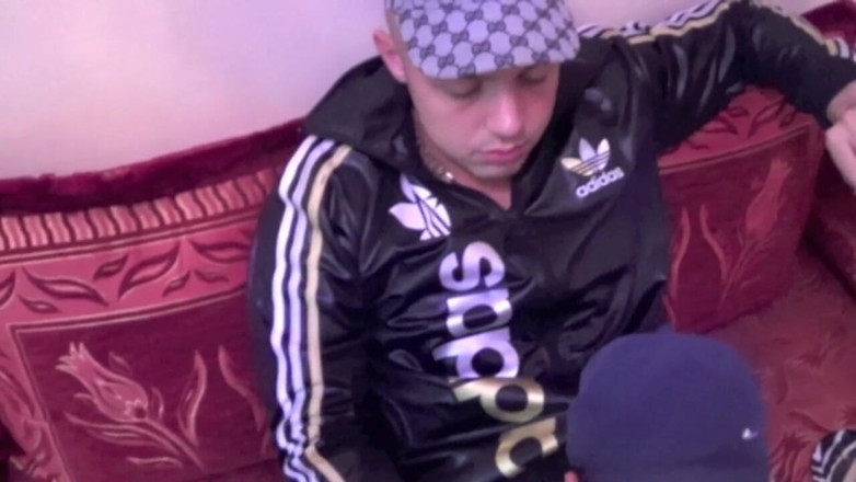 BAD BOYS FUCKERS FROM FRANCE: Romeo wird von dem bösen jungen Kader gefickt