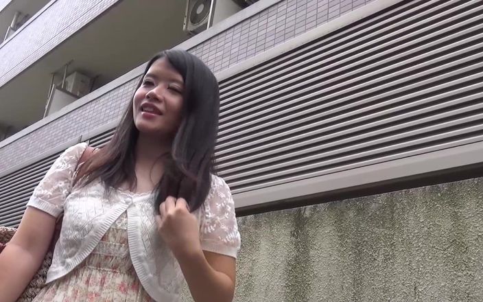 JAPAN IN LOVE: Aziatische milfs scène-4 milf met grote kont met kleine tieten...