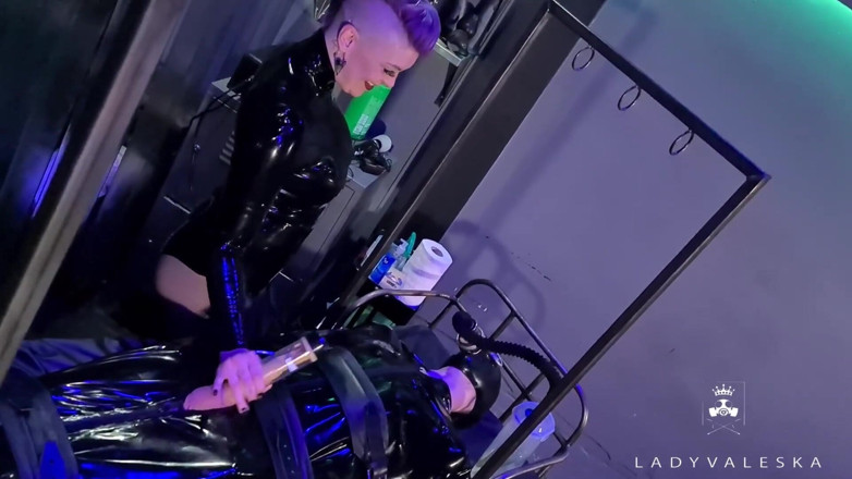 Lady Valeska: Milking and ruining the gimp