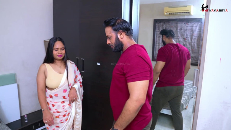 HOTKAMASUTRA: Die möpse der schönsten indischen Desi Bhabhi wurden im Desi-Stil...