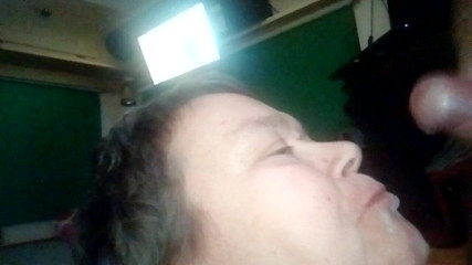 Sex hub couple: Big cumshot into Jen's hot mouth